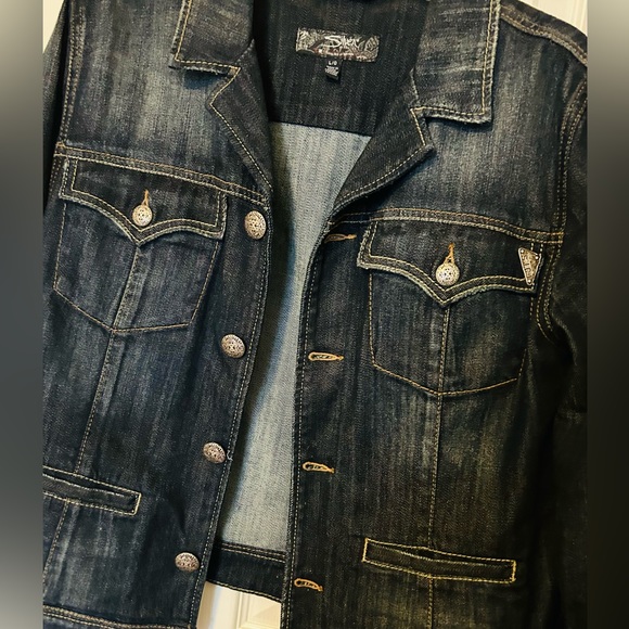 Silver Jean Co Distressed Dark Denim Patty Jacket - Picture 2 of 9